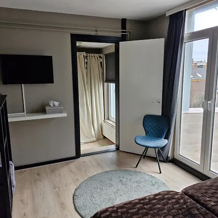 Insulinde Bed & Breakfast